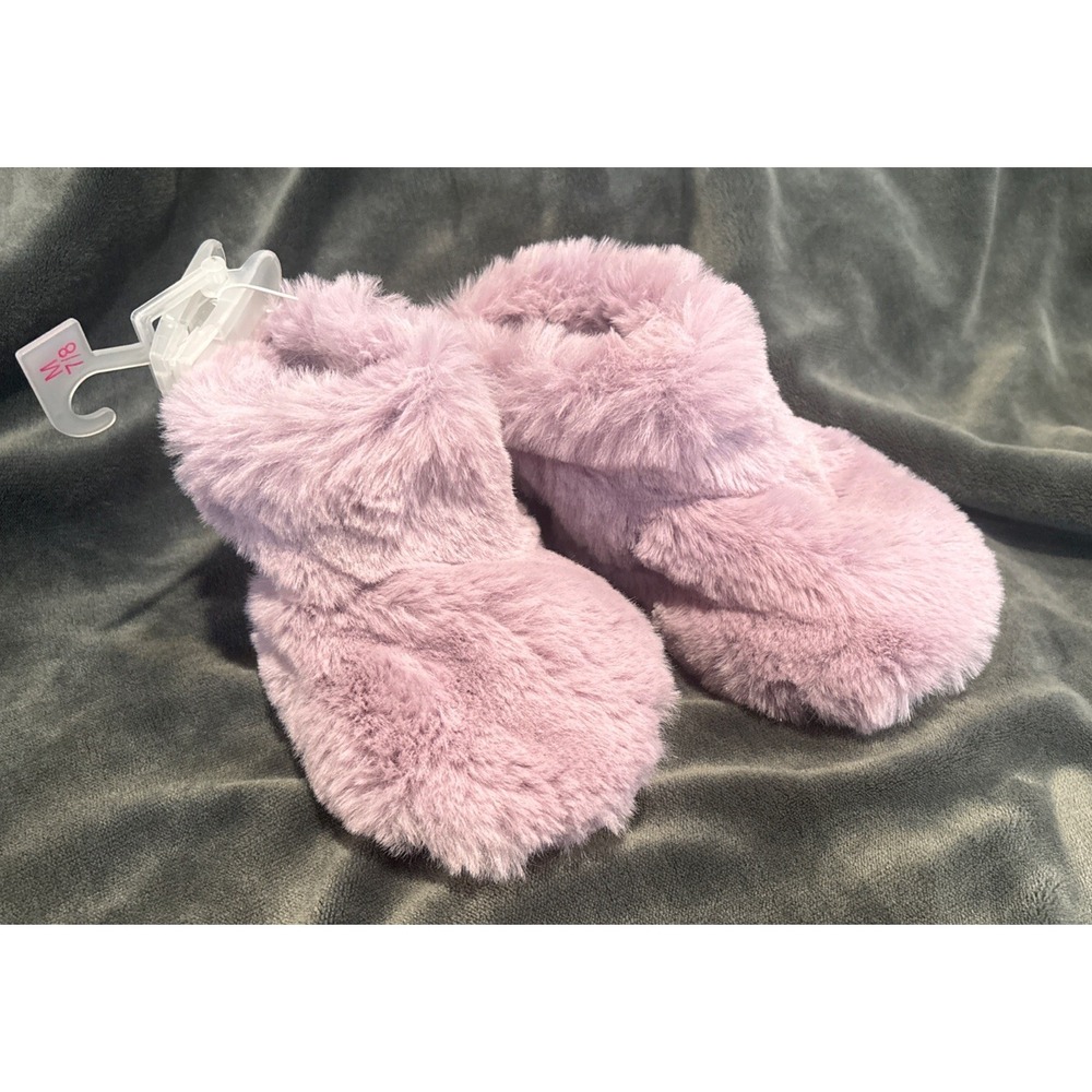 Cat & Jack  Purple/Dallas Fuzzy Slippers Girls‎ Size M 7-8